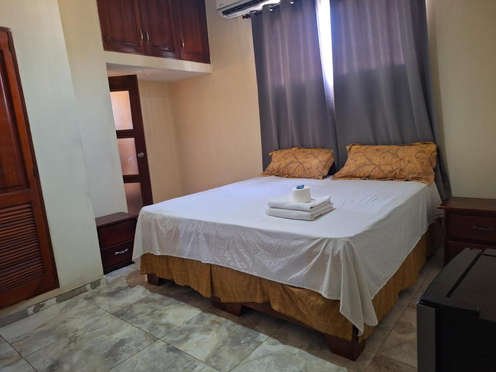 Hotel Enrique II Zona Colonial Vista Al Malecon Santo Domingo Ngoại thất bức ảnh